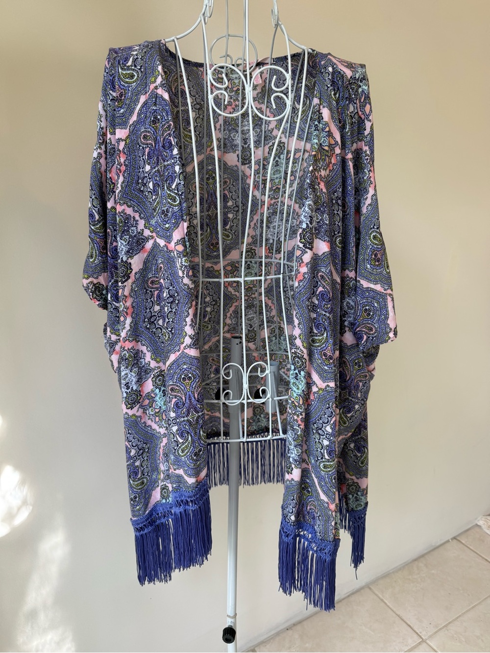 Victoria’s Secret Paisley Fringe Kimono Robe Cover Up Pink Blue M/L